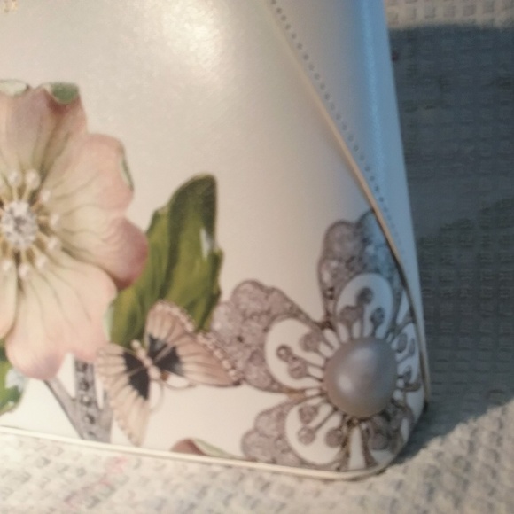 Obsession 2 Crossbody **HP** - Picture 5 of 8